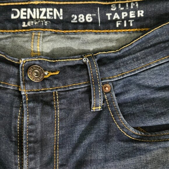 Levi's Denizen 286 Slim Taper Fit Jeans, 33x30, Medium Wash, Excellent Condition - Picture 3 of 3